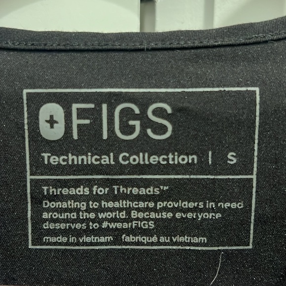 Scrubs Women's Black Catarina™ - One-Pocket Scrub Top - S / Black - Picture 6 of 6